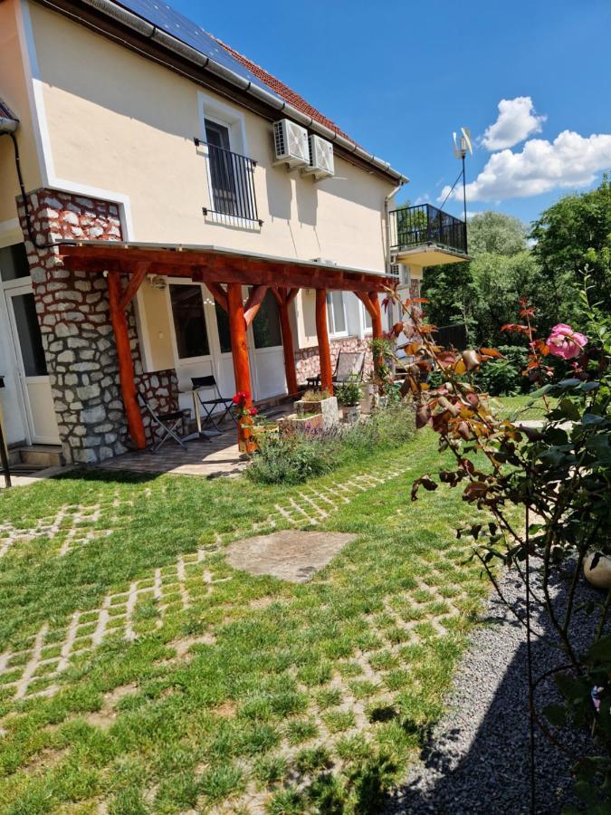 Gecse-villa Apartment